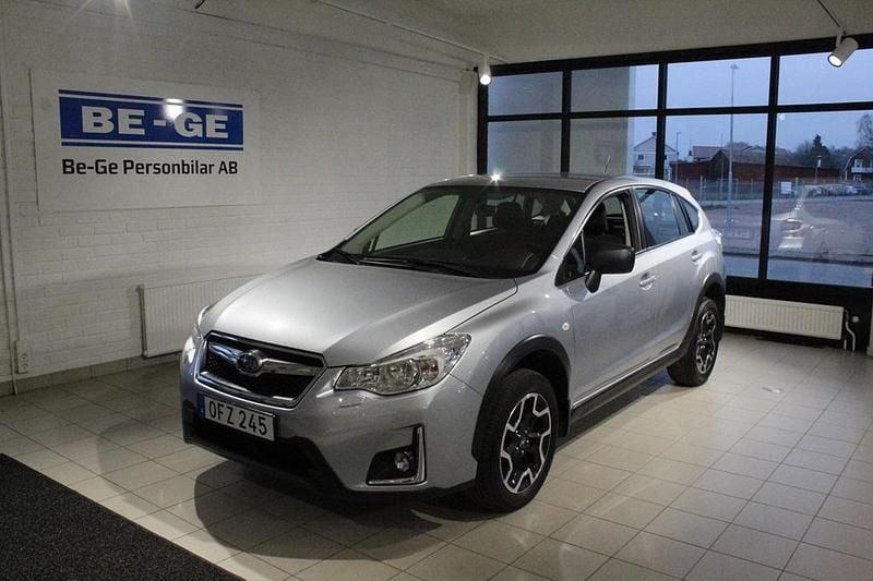 Silver Begagnad 2016 Subaru XV SUV | 182 000 kr (Marknadspris) - Bild 1/4