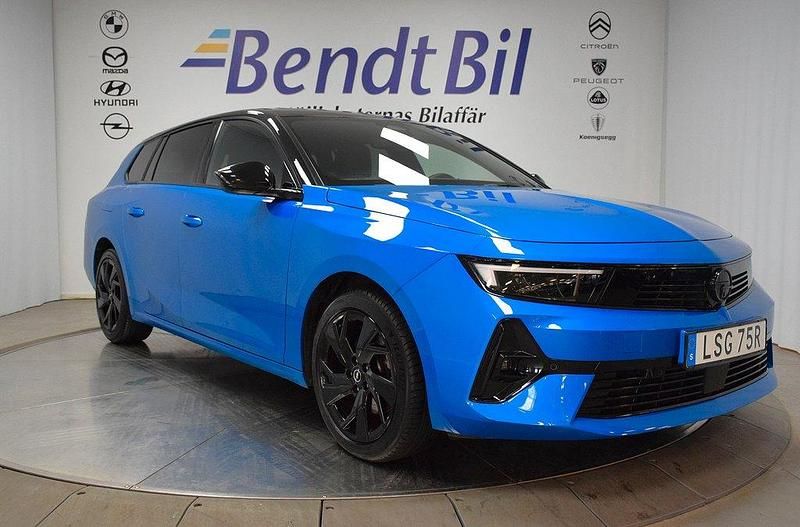 Blå Begagnad 2024 Opel Astra Kombi | 263 800 kr (Marknadspris) - Bild 1/3