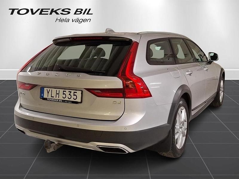 Begagnad Volvo V90 CC 2017 Silver Kombi