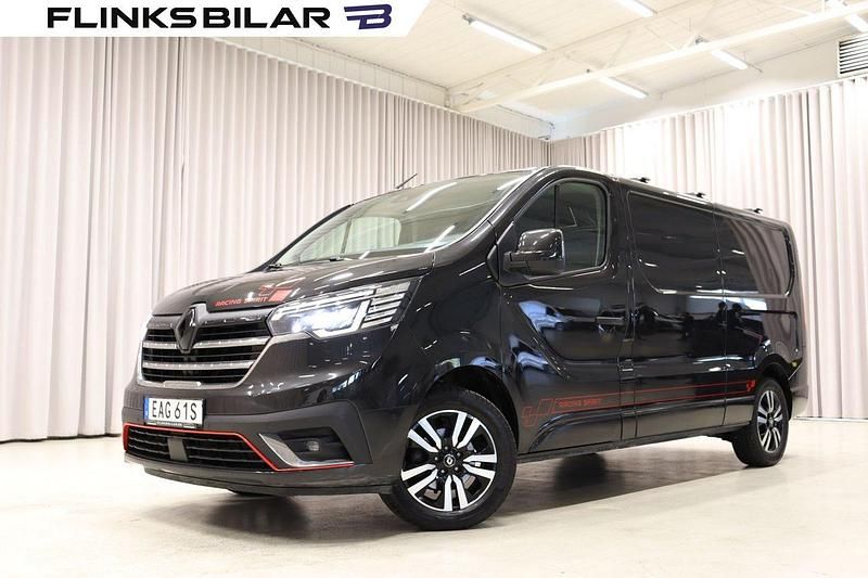 Svart Begagnad 2023 Renault Trafic Van | 399 900 kr - Bild 1/4