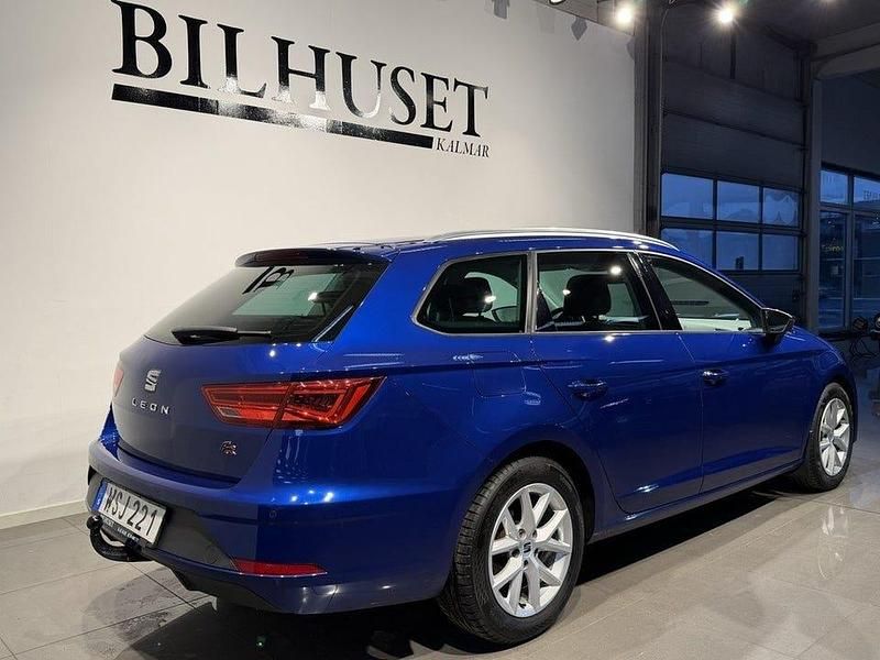 Begagnad Seat Leon ST FR 125 HK (91 kW) 2018 Blå Kombi