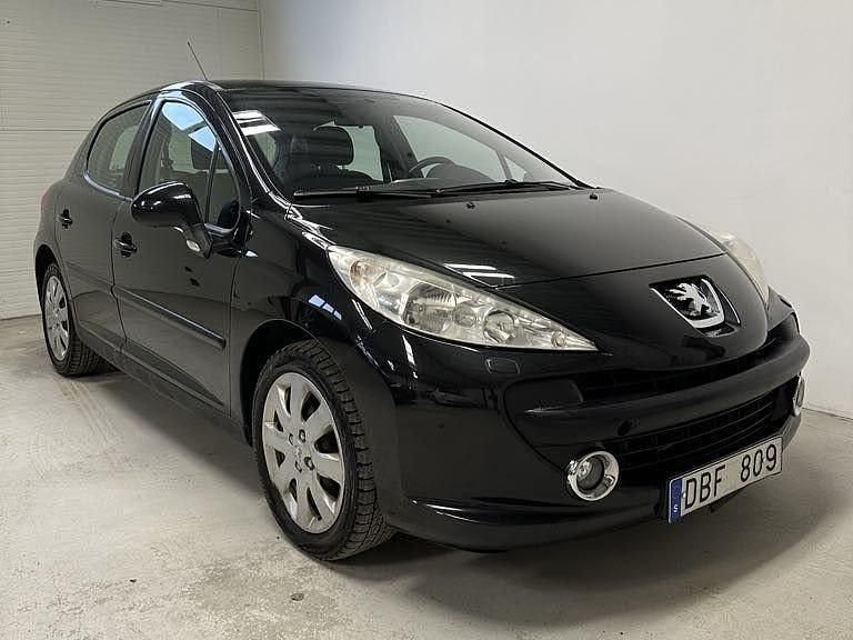 Svart Begagnad 2006 Peugeot 207 Sport Halvkombi | 29 900 kr (Marknadspris) - Bild 1/4