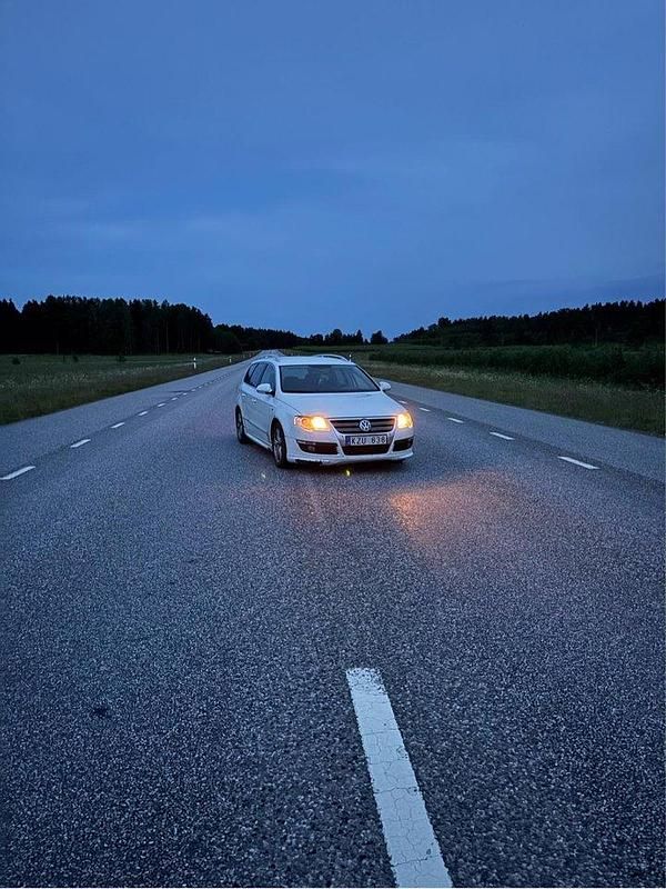 Vit Begagnad 2010 VW Passat Sportline Kombi | 20 000 kr (Superpris) - Bild 1/4