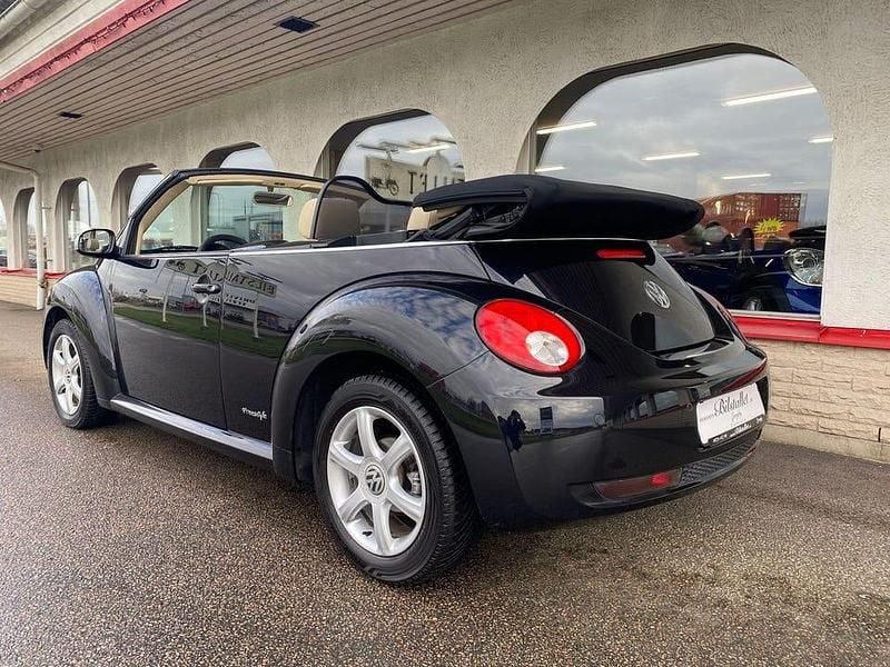 Begagnad VW Beetle Cabriolet Freestyle 150 HK (110 kW) 2010 Svart Cab