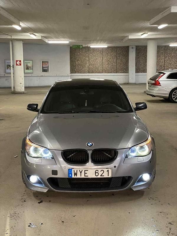 Begagnad BMW 525 218 HK (160 kW) 2005 Sedan