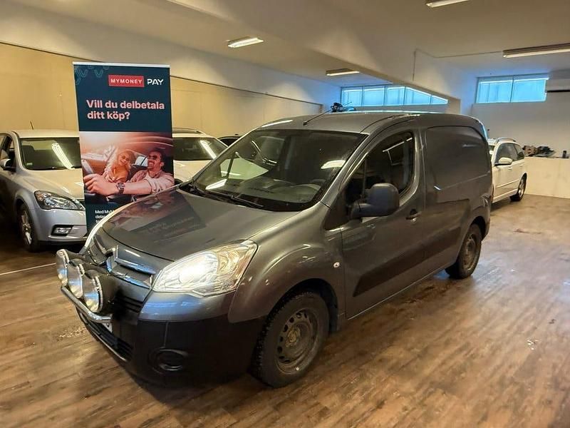 Grå Begagnad 2010 Citroën Berlingo Van | 34 900 kr (Dyr) - Bild 1/4