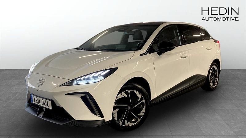 Vit (white) Begagnad 2022 MG MG4 EV Halvkombi | 264 900 kr (Lite dyr) - Bild 1/4
