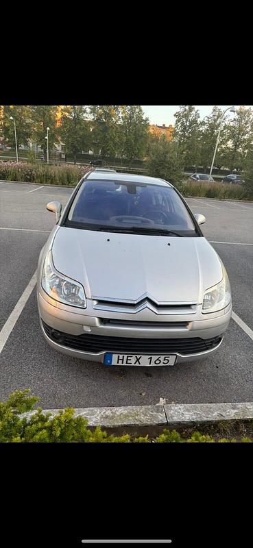 Begagnad 2008 Citroën C4 Halvkombi | 34 000 kr (Marknadspris) - Bild 1/4