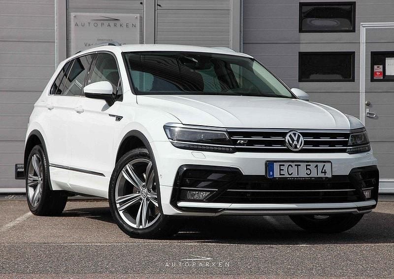 Vit Begagnad 2017 VW Tiguan R-line SUV | 249 000 kr (Dyr) - Bild 1/4
