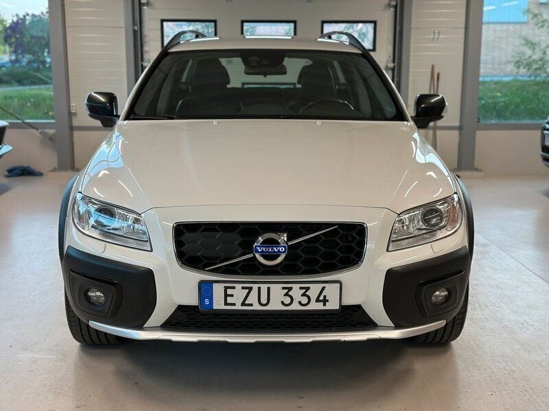 Begagnad Volvo XC70 Momentum 181 HK (133 kW) 2015 Vit SUV