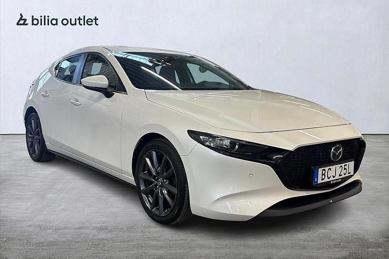 Begagnad Mazda 3 Inclusive 180 HK (132 kW) 2019 Vit Halvkombi