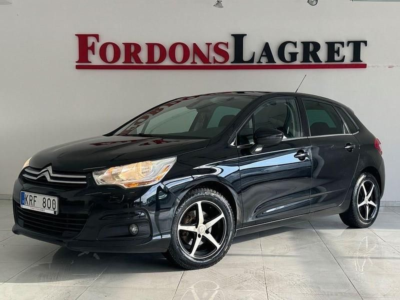 Svart Begagnad 2011 Citroën C4 Halvkombi | 49 000 kr (Lite dyr) - Bild 1/4