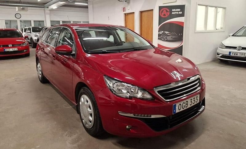 Begagnad Peugeot 308 Active 100 HK (73 kW) 2016 Ljusröd (vinröd) Kombi