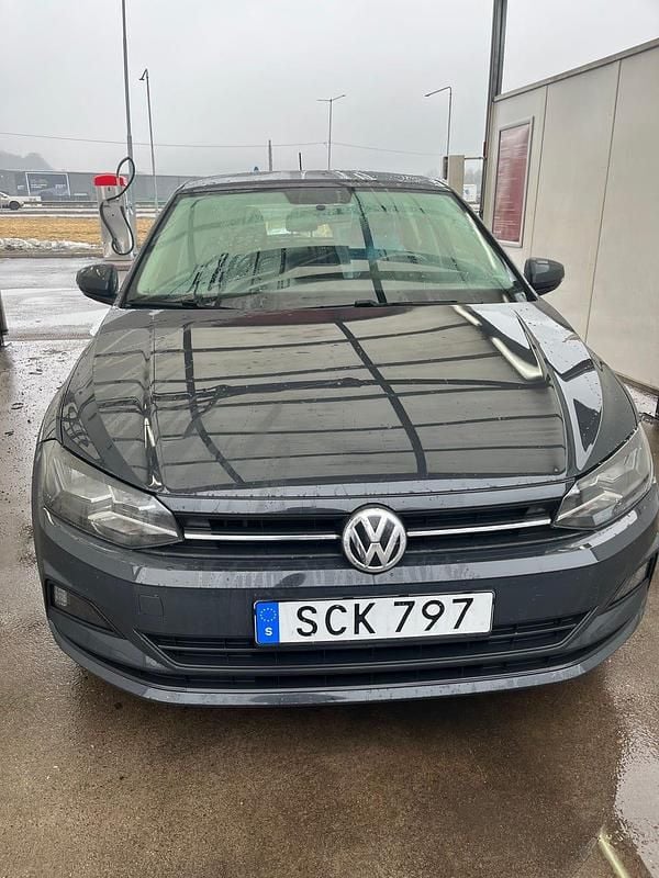 Begagnad VW Polo 95 HK (69 kW) 2018 Grå Halvkombi