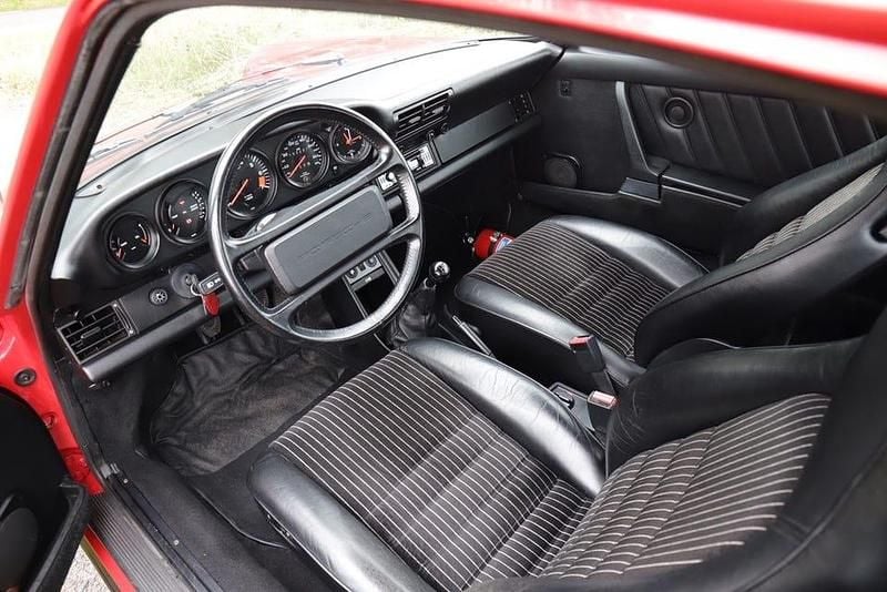 Begagnad Porsche 911 Carrera 231 HK (169 kW) 1986