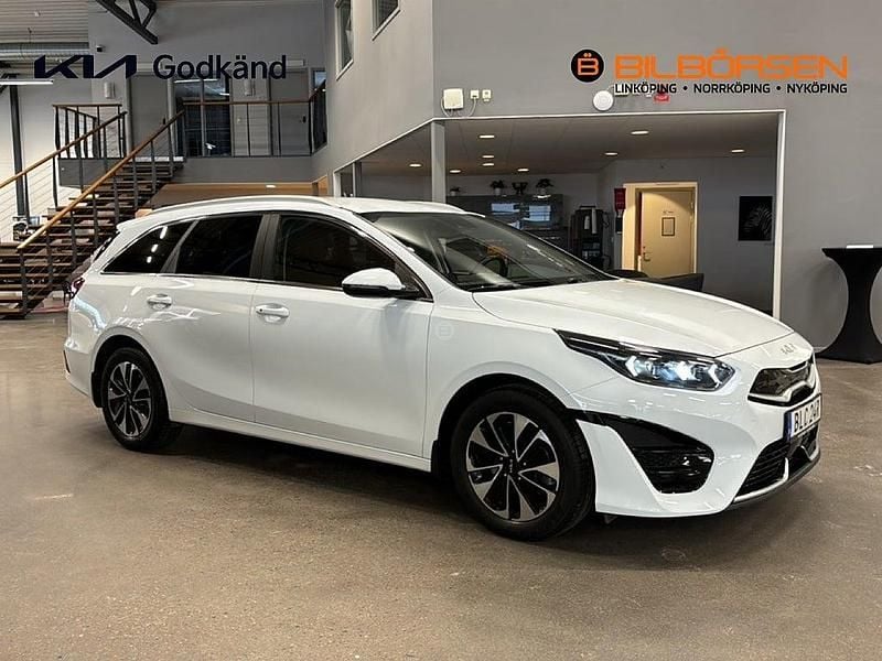 Begagnad Kia Ceed Sportswagon Advance 141 HK (103 kW) 2022 Vit Kombi