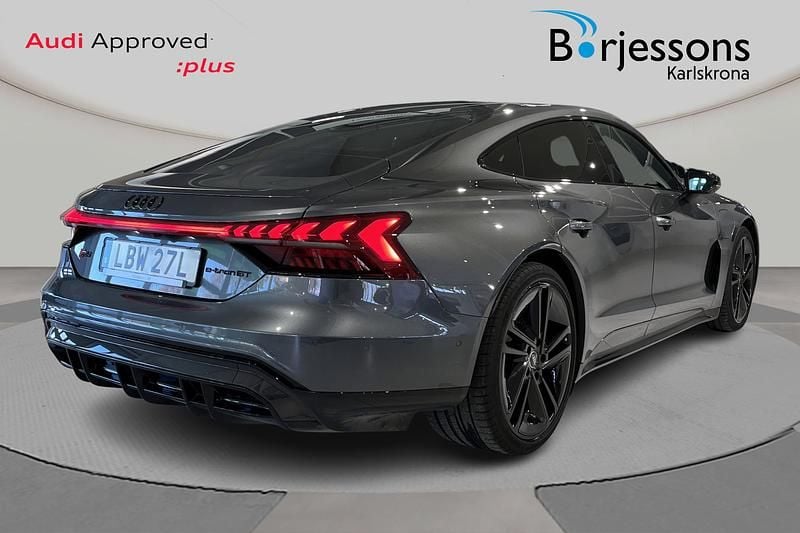 Begagnad Audi e-tron GT quattro Advanced 2023 Grå Sedan