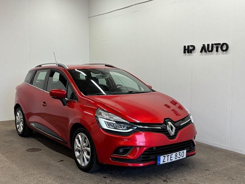Röd Begagnad 2018 Renault Clio GrandTour Intens Kombi | 95 500 kr (Marknadspris) - Bild 1/4