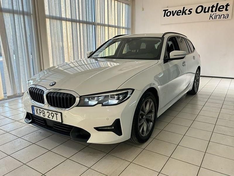 Begagnad BMW 320 Sport Line 192 HK (141 kW) 2021 Vit Kombi