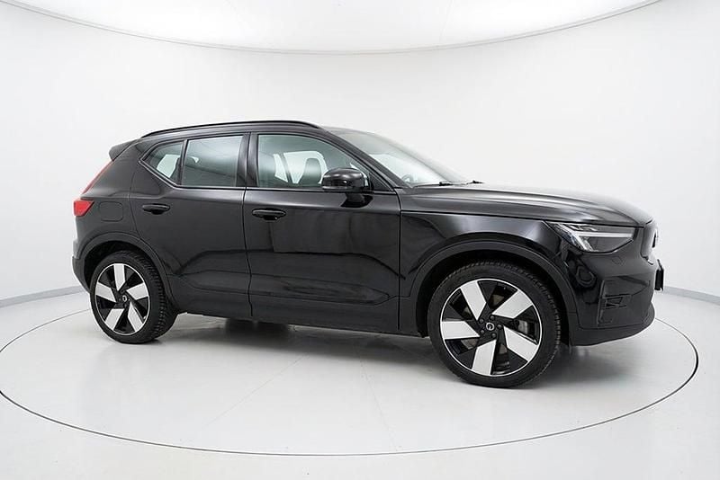 Begagnad Volvo XC40 Ultimate 185 kW (252 HK) 2022 Svart SUV