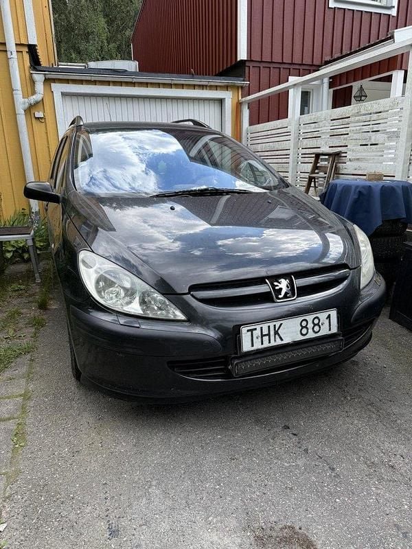 Svart Begagnad 2002 Peugeot 307 Kombi | 3 900 kr (Superpris) - Bild 1/1