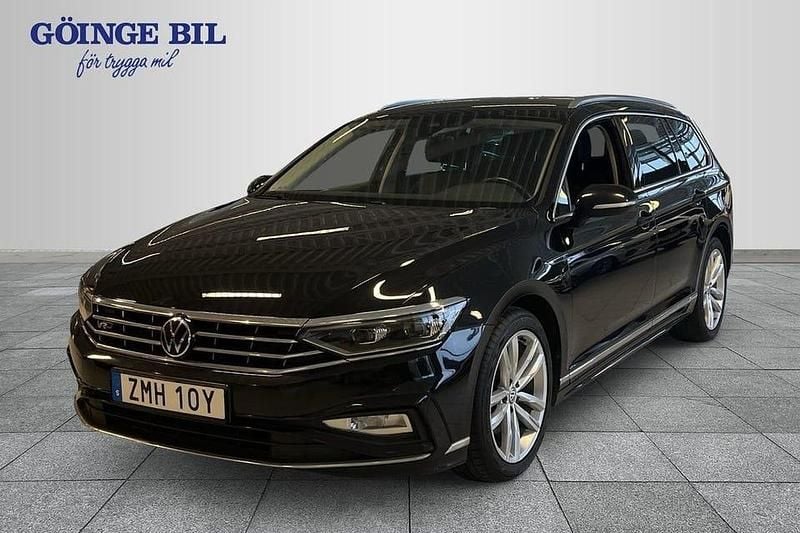 Svart Begagnad 2020 VW Passat R-line Kombi | 199 000 kr (Marknadspris) - Bild 1/2