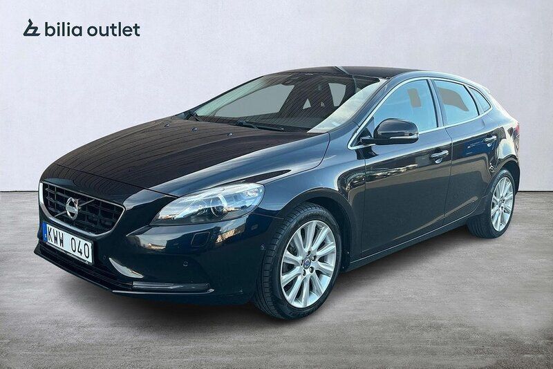 Svart Begagnad 2013 Volvo V40 Summum Kombi | 139 900 kr (Marknadspris) - Bild 1/4