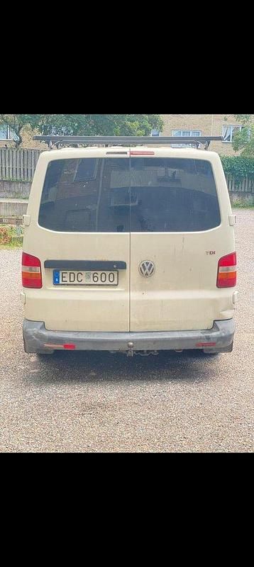 Vit Begagnad 2008 VW T5 Van | 60 000 kr (Bra pris) - Bild 1/4