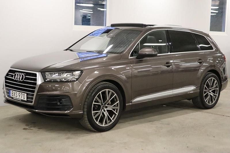 Brun Begagnad 2015 Audi Q7 S-Line SUV | 334 900 kr (Marknadspris) - Bild 1/4