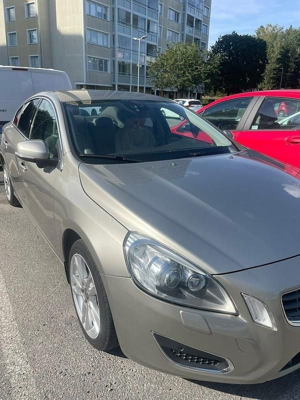 Begagnad Volvo S60 215 HK (158 kW) 2012 Sedan