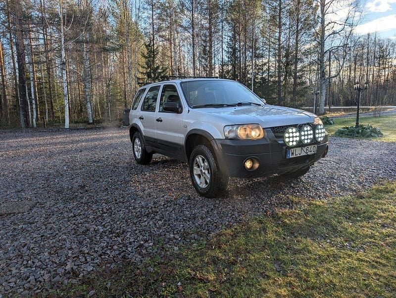 Silver Begagnad 2005 Ford Maverick SUV | 33 000 kr - Bild 1/4