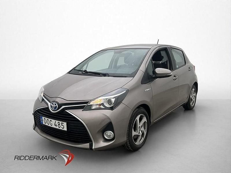 Begagnad Toyota Yaris 75 HK (55 kW) 2014 Brun Halvkombi