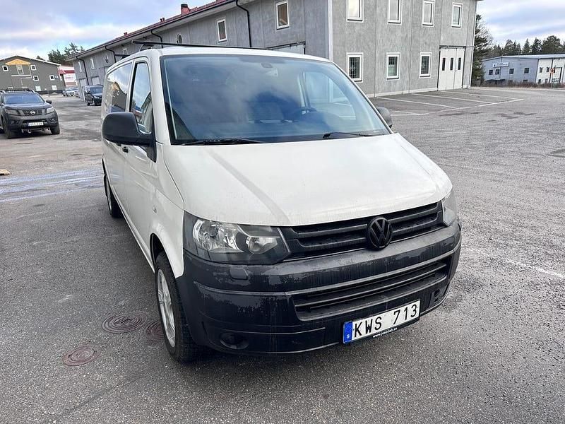 Begagnad 2011 VW Transporter Van | 99 999 kr (Marknadspris) - Bild 1/4