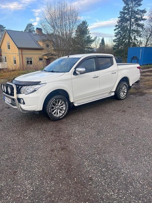 Begagnad 2017 Mitsubishi L200 Pickup | 185 000 kr (Superpris) - Bild 1/4