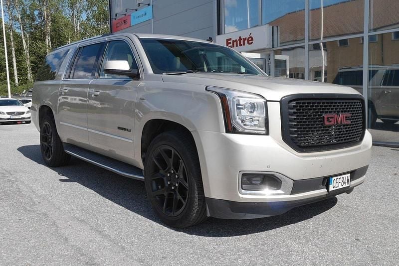 Svart (ljusbrun) Begagnad 2015 GMC Yukon SUV | 439 900 kr - Bild 1/4