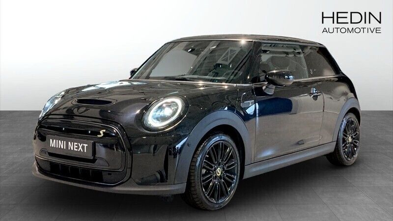 Svart (black) Begagnad 2022 Mini Cooper SE Halvkombi | 248 700 kr (Dyr) - Bild 1/4