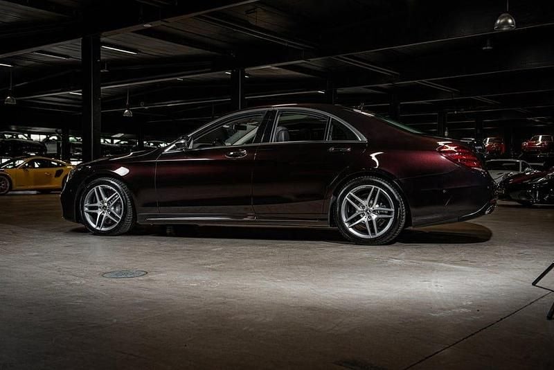 Begagnad Mercedes S560 AMG line 469 HK (344 kW) 2018 Röd Sedan