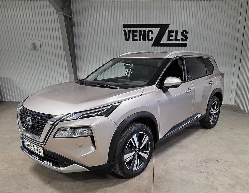 Silver Begagnad 2023 Nissan X-Trail Tekna SUV | 330 000 kr (Lite dyr) - Bild 1/4