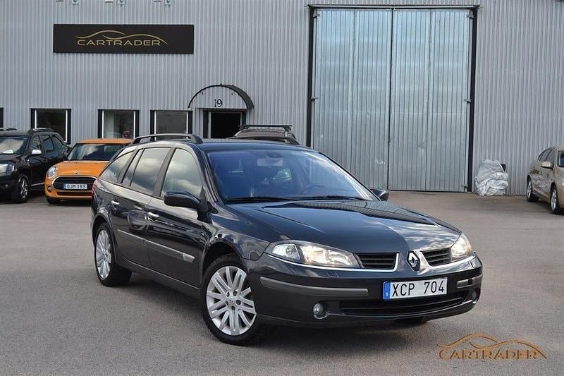 Mörkgrå (grå) Begagnad 2005 Renault Laguna GrandTour Kombi | 36 900 kr (Marknadspris) - Bild 1/4