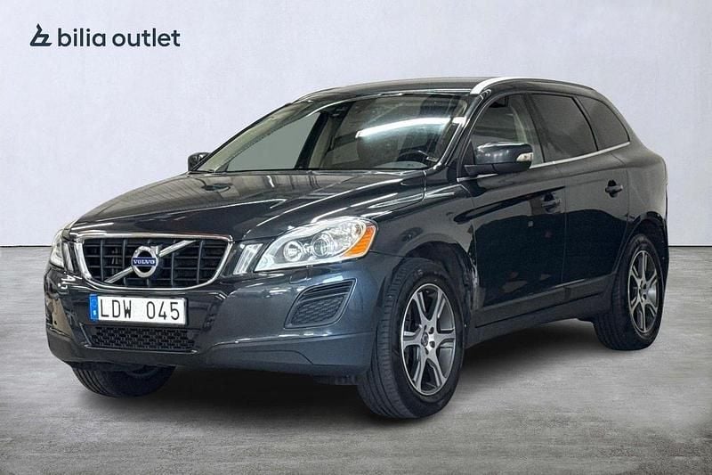 Grå Begagnad 2010 Volvo XC60 Summum SUV | 94 900 kr (Bra pris) - Bild 1/3