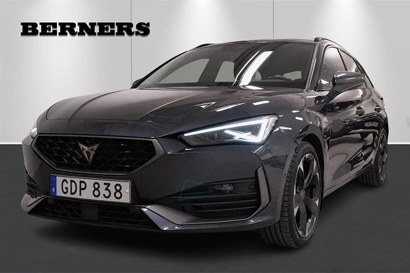 Grå Begagnad 2024 Cupra Leon Kombi | 349 900 kr - Bild 1/4