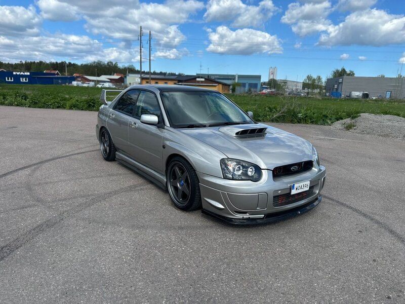Grå Begagnad 2005 Subaru Impreza Sedan | 143 500 kr - Bild 1/4