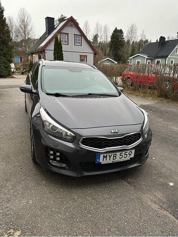 Begagnad 2016 Kia Ceed Sportswagon GT-Line Kombi | 122 000 kr (Marknadspris) - Bild 1/4