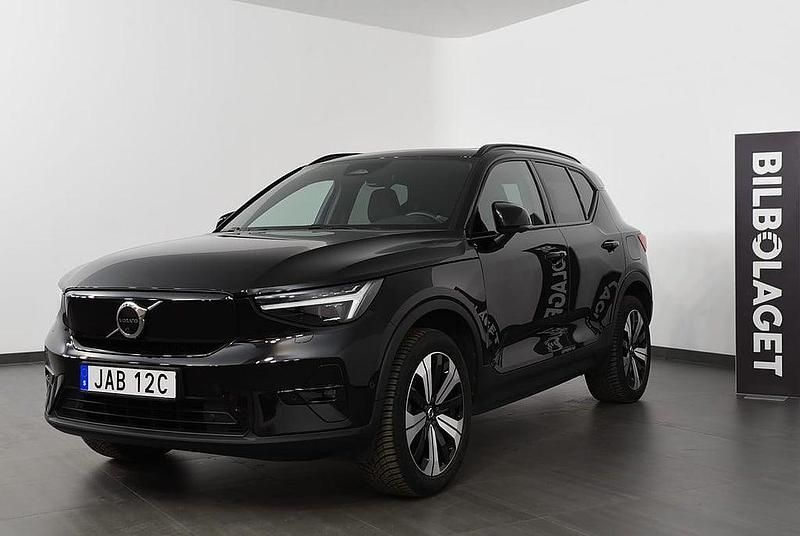 Svart Begagnad 2022 Volvo XC40 Ultimate SUV | 419 800 kr - Bild 1/4