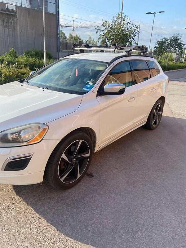 Begagnad Volvo XC60 205 HK (150 kW) 2011 Vit SUV