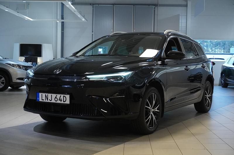 Begagnad MG MG5 EV Comfort 130 kW (177 HK) 2022 Svart Kombi