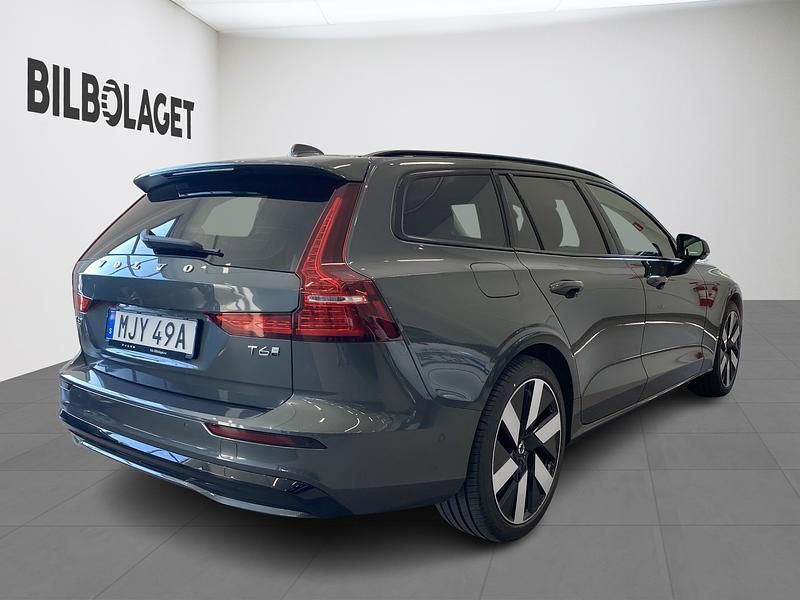 Ny Volvo V60 2026 Grön Kombi