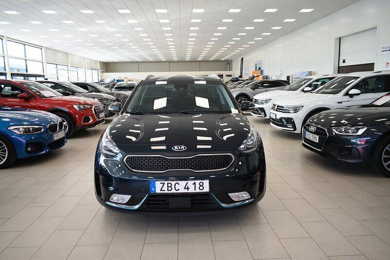 Blå Begagnad 2017 Kia Niro Advance SUV | 159 900 kr (Marknadspris) - Bild 1/4
