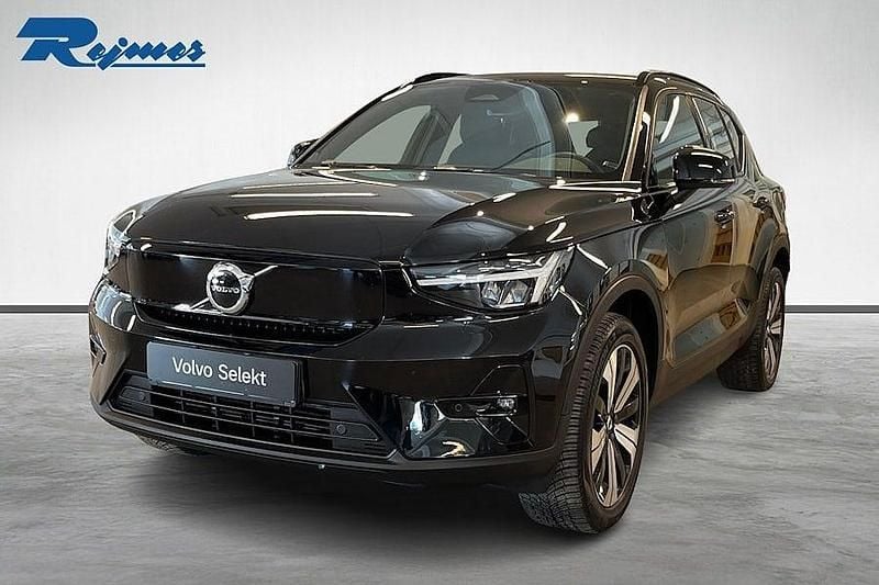 Begagnad Volvo XC40 Plus 154 kW (210 HK) 2022 Svart SUV