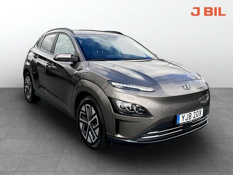 Brun Begagnad 2022 Hyundai Kona Essential SUV | 199 900 kr (Marknadspris) - Bild 1/4